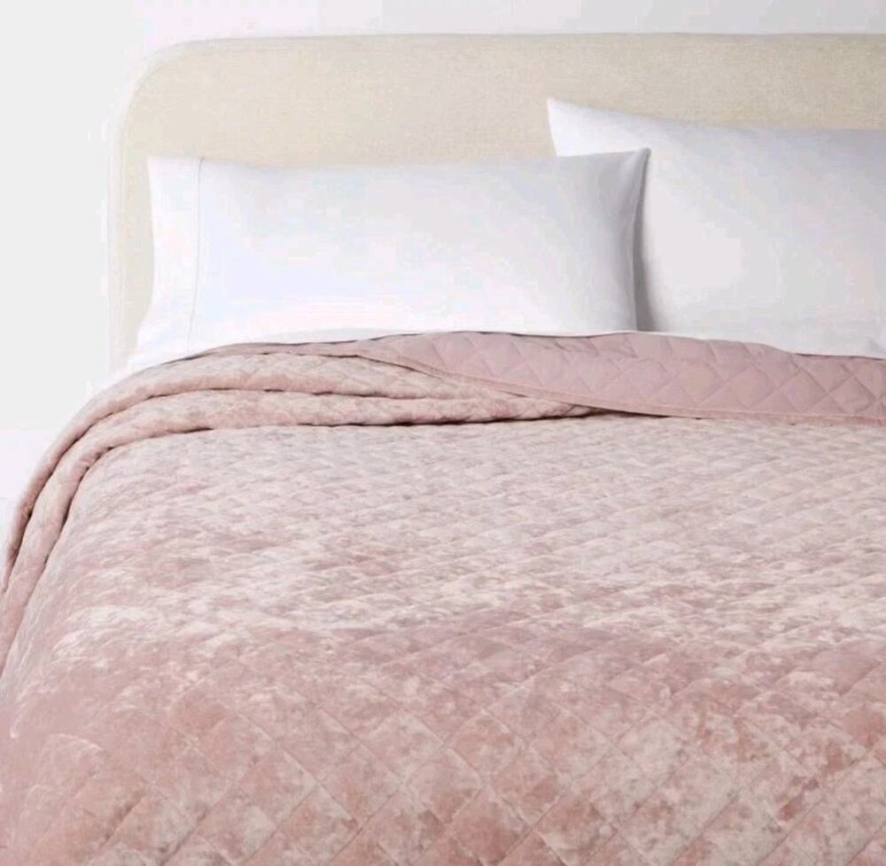 Full/Queen Luxe Diamond Stitch Velvet Quilt Mauve - Threshold: OEKO-TEX